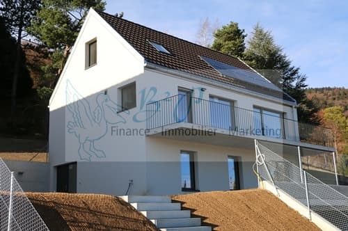 Villa de 5.5 pièces avec balcon, jardin et garage