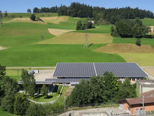 CO2-neutrales Gewerbeareal mit exklusivem Wohnhaus in Dürrenroth