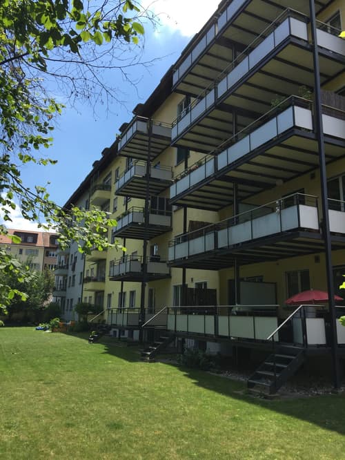 Bern-Breitenrain / sanierte, gemütliche Dachwohnung (1)