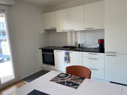 Renovierte Wohnung 2.5 ideal gelegen / Appartment recently renovated 2.5 rooms" (1)