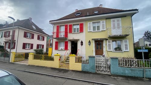 Schönes 5-Zimmer-Doppeleinfamilienhaus in Allschwil (1)