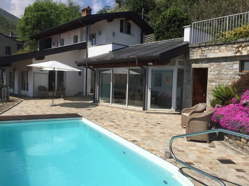 Villa mit Pool und Seesicht in Gravedona ed Uniti (Cerviano) (1)