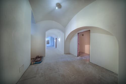 Luxuriöse Maisonette-Wohnung mit historischem Keller und grandioser Aussicht in Pontresina (1)