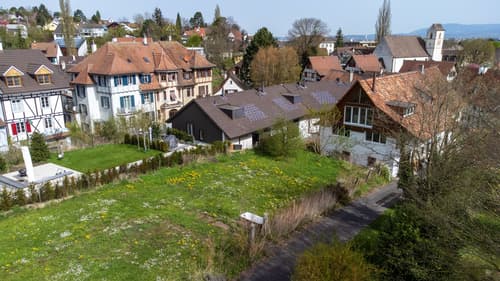 Vollerschlossenes Bauland im Dorfkern von Allschwil (1)