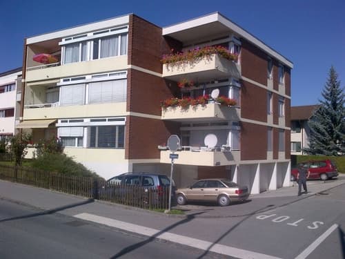Grosszügige 3.5-Zimmer-Altbauwohnung in Thun zu vermieten