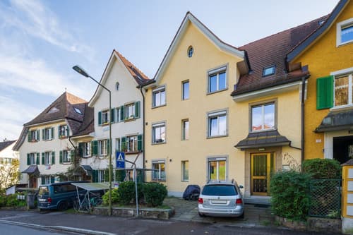 Charmantes Mehrfamilienhaus mit 3 Wohneinheiten in Winterthur