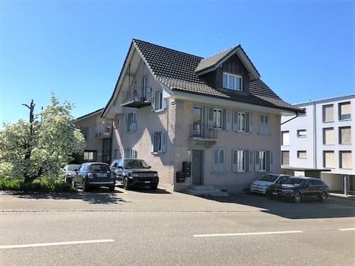 Vermietetes  Mehrfamilienhaus mit Gewerbe  Zentral gelegen in Dottikon