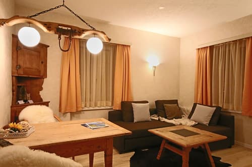 2 Zimmer Serviced Apartment mit Boxspring Bett/ Reinigung/Wifi