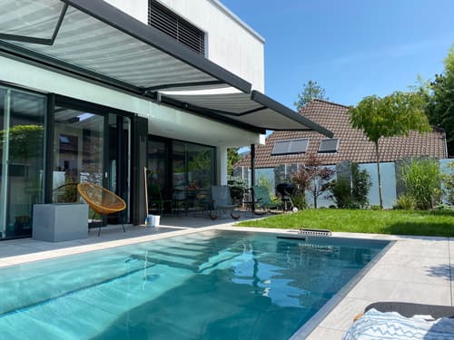 Modernes Einfamilienhaus mit Pool & 2 Garagenplätze