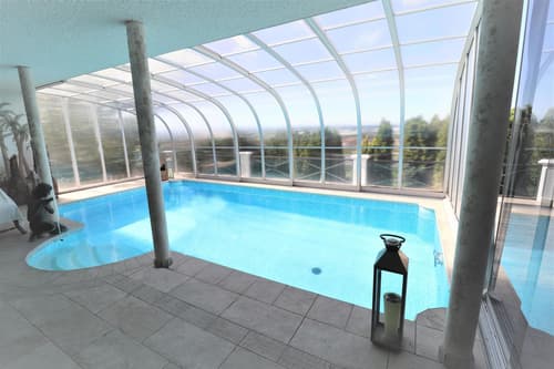 Attika-Terrassenhaus mit eigenem Pool und atemberaubender Aussicht