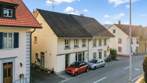 Grosses freistehendes Haus in Wil AG zu verkaufen