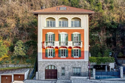 Campione d'Italia: kürzlich erbaute Villa im klassischen Stil mit grossen Räumen & Blick auf den Luganersee zu verkaufen