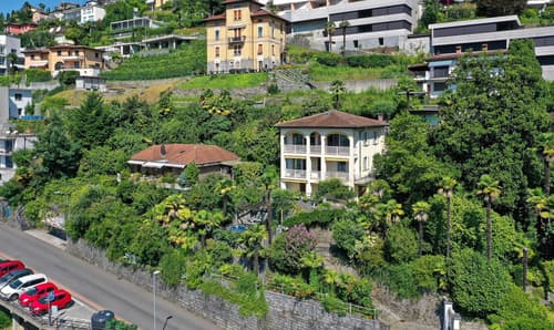 Exklusive Villa (2-Familien-Haus) mit atemberaubendem Blick auf den Lago Maggiore
