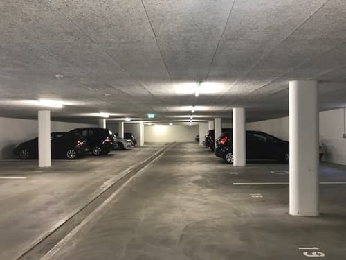 Einstellhallenparkplatz in Muhen