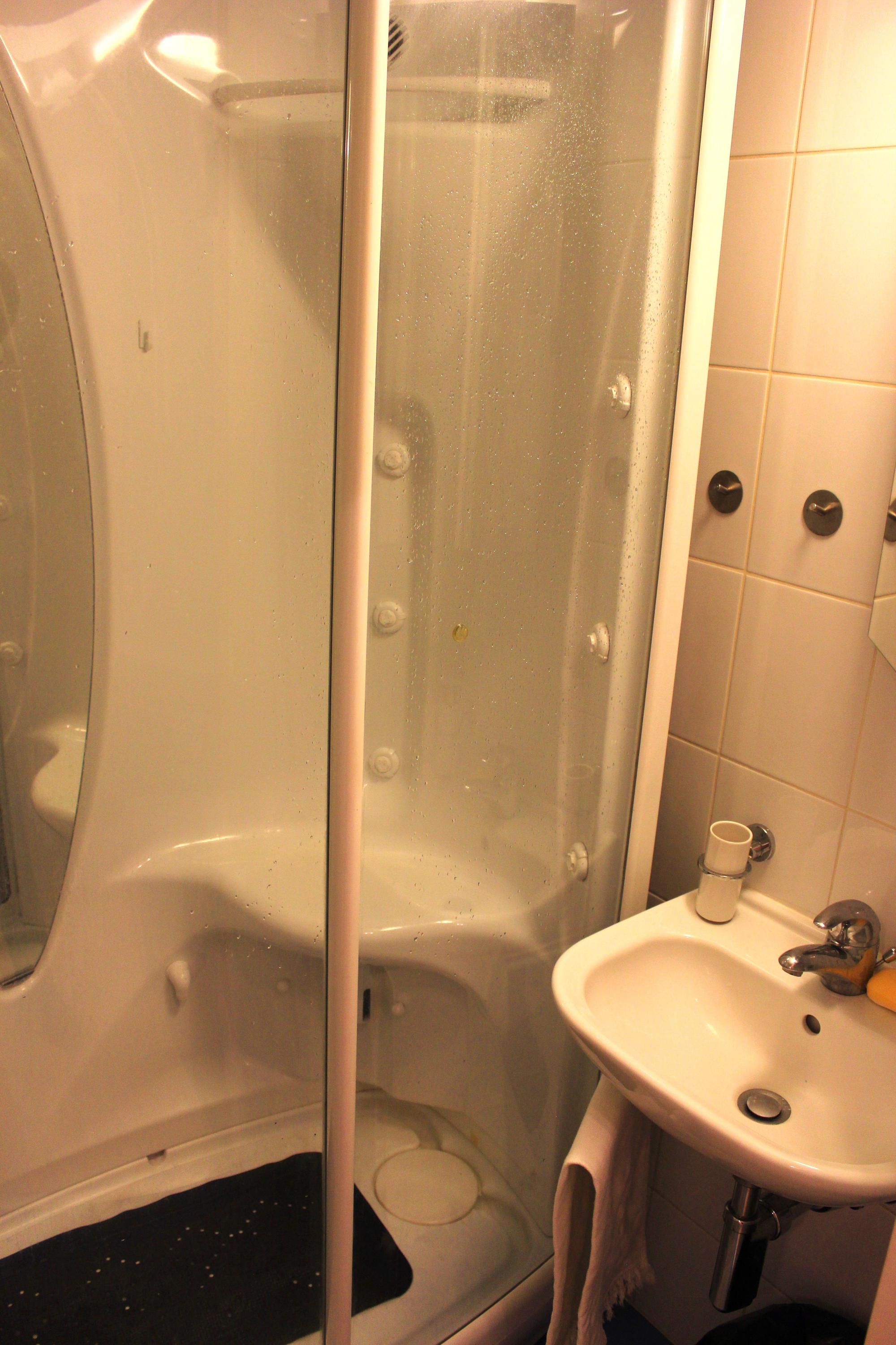 Studio entièrement meublé à Genève homegate.ch