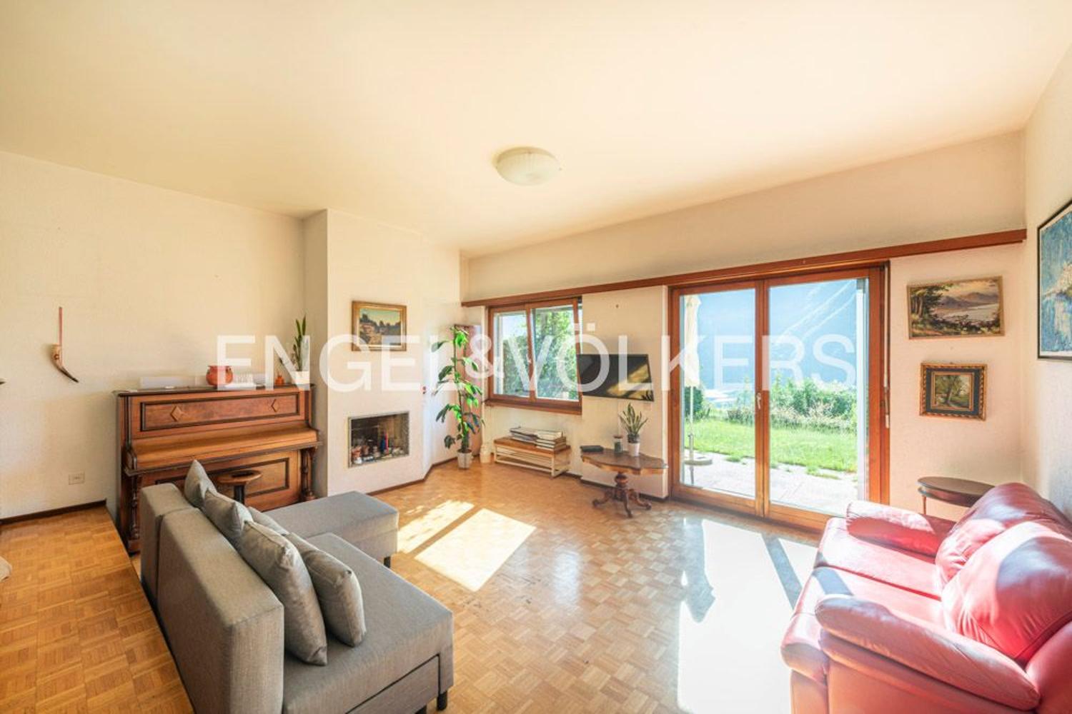 Reihenhaus mit Seeblick in Wohnlage
