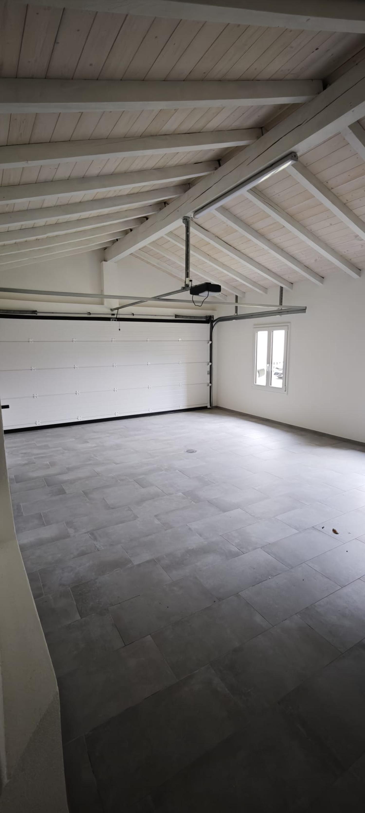3.5 locali in casa bifamiliare interamente ristrutturata a Monte Carasso