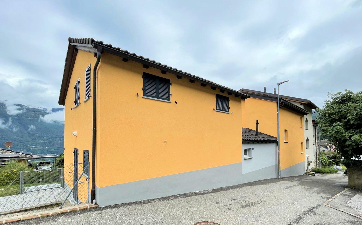 Villetta completamente rinnovata a soli 15 minuti da Bellinzona