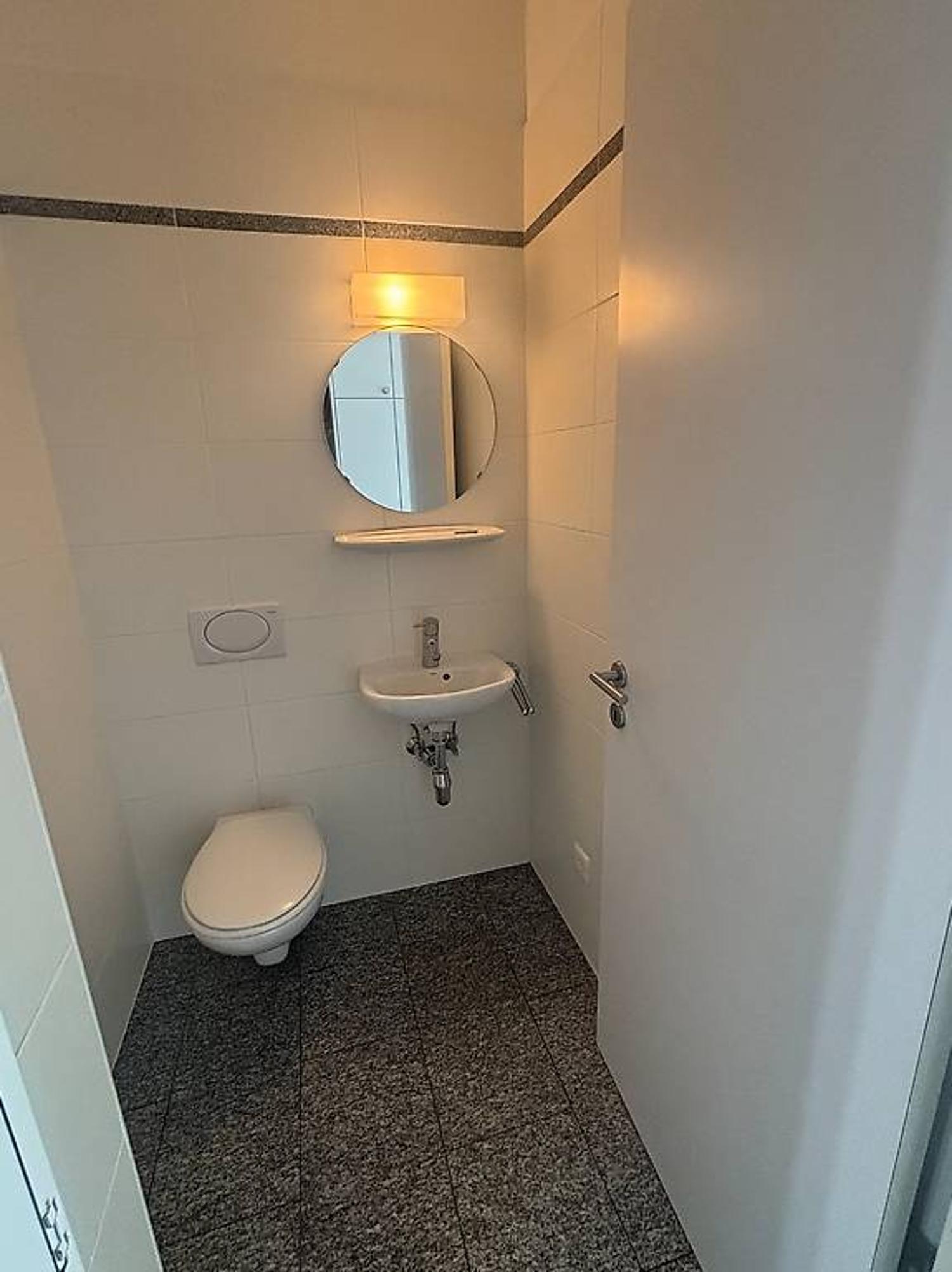 AFFITTASI SPLENDIDO DUPLEX DI 4.5 LOCALI – BELLINZONA CENTRO