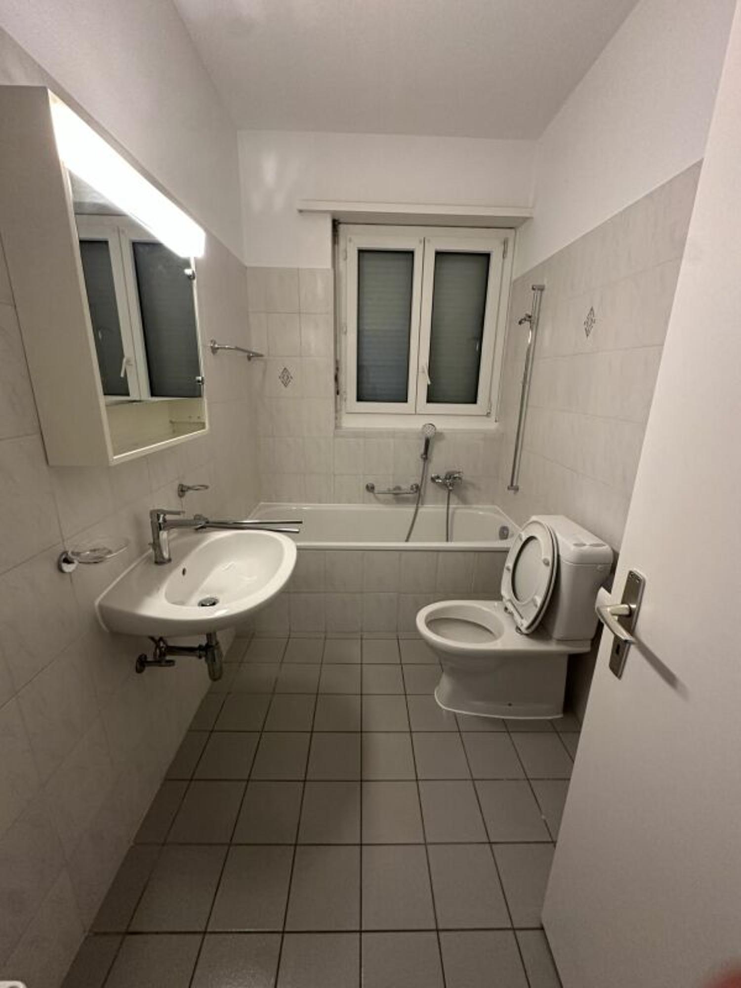 9720, Via Ventuno 6, appartamento 103