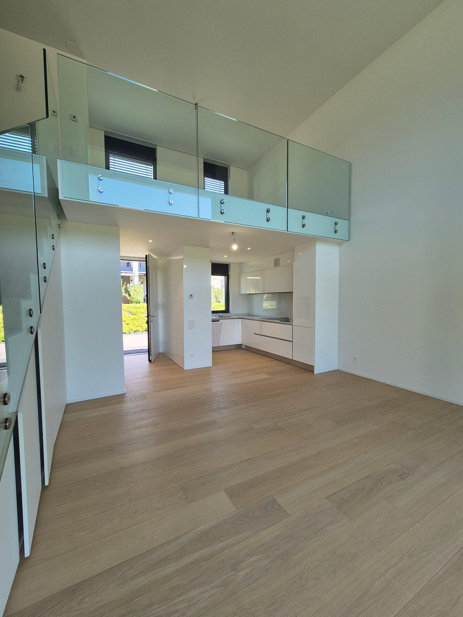 Casa moderna con piscina a Caslano – Disponibile subito