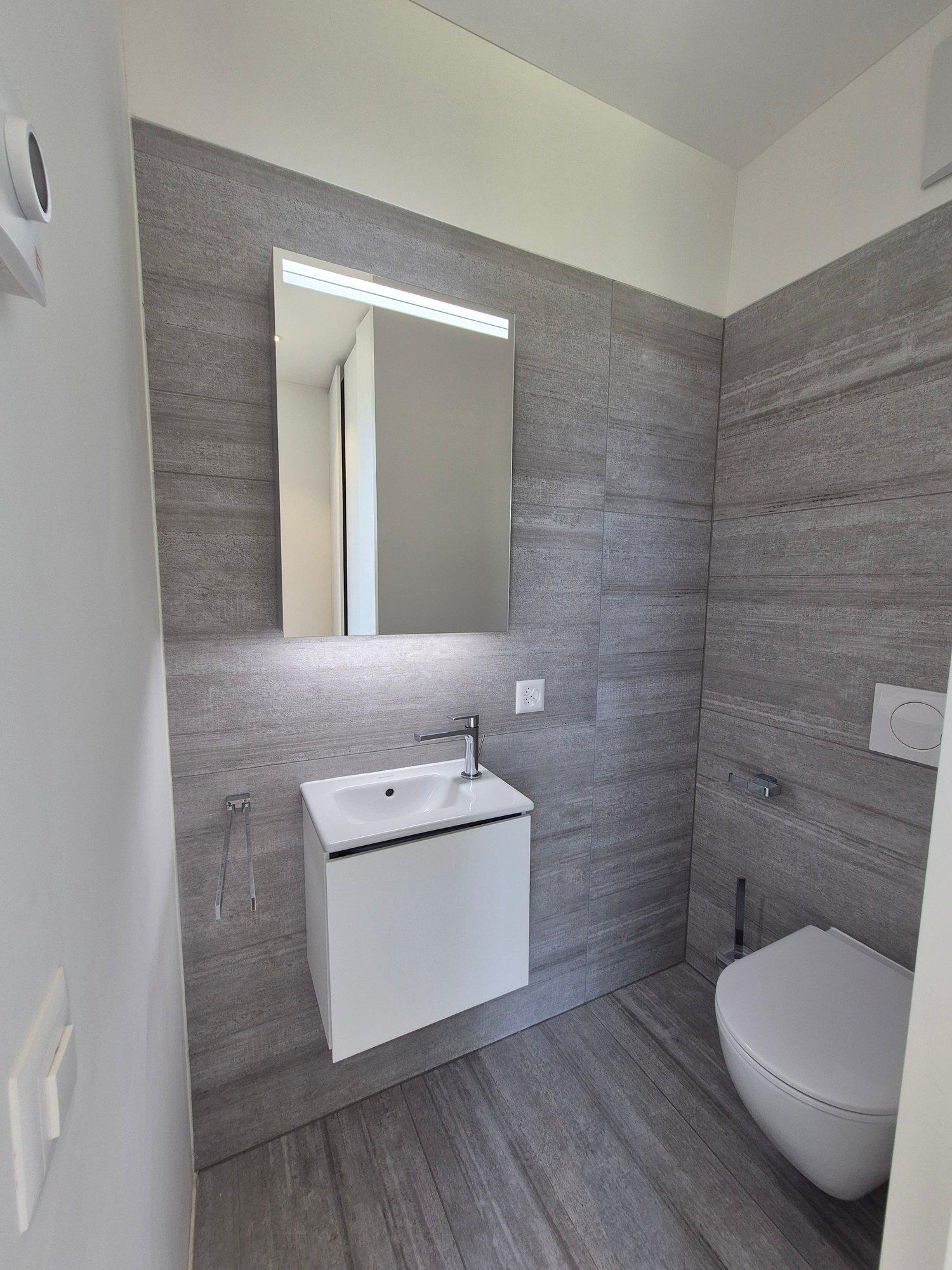 Casa moderna con piscina a Caslano – Disponibile subito