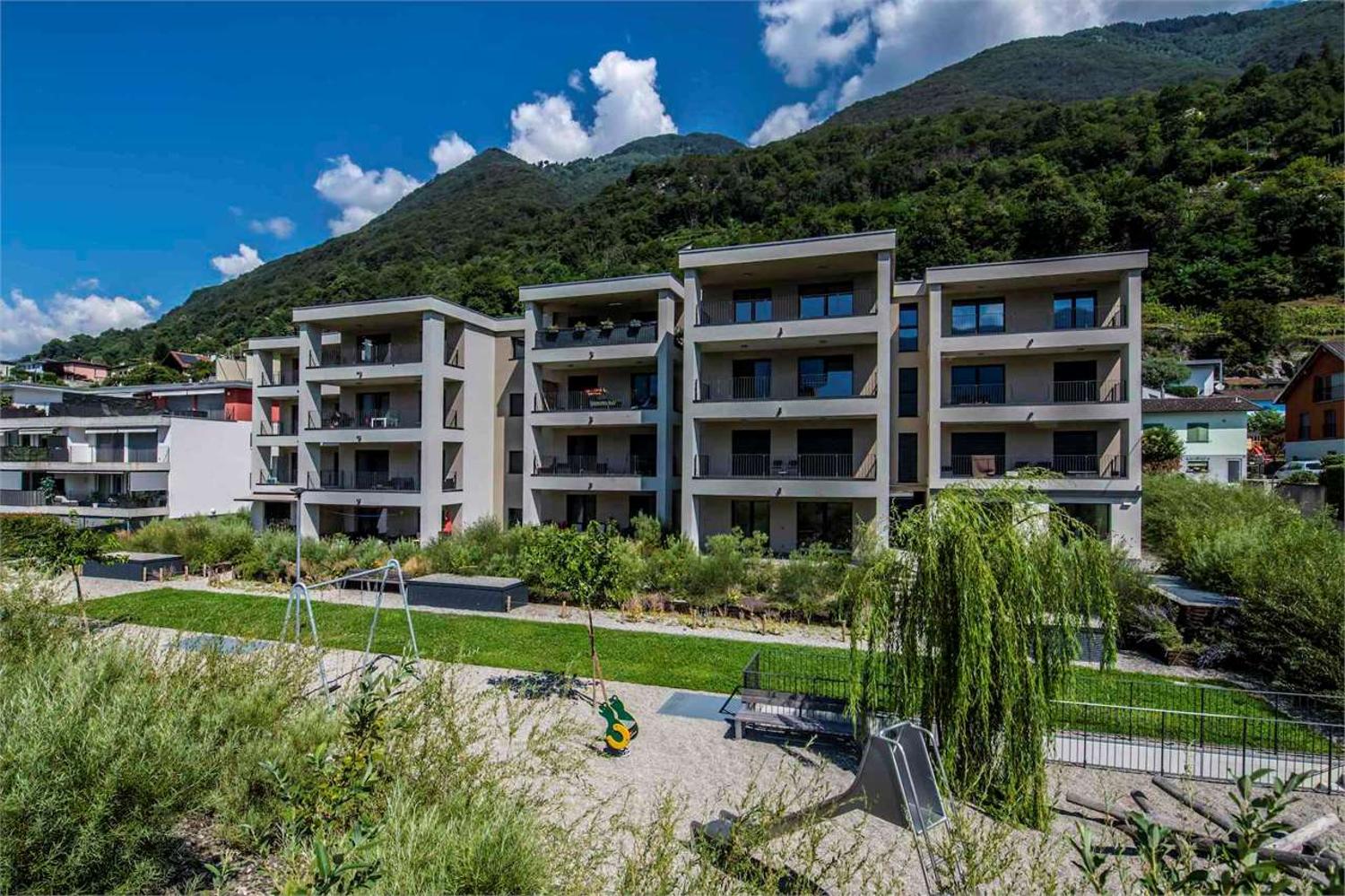 Gudo, appartamento 2.5 locali con terrazzo