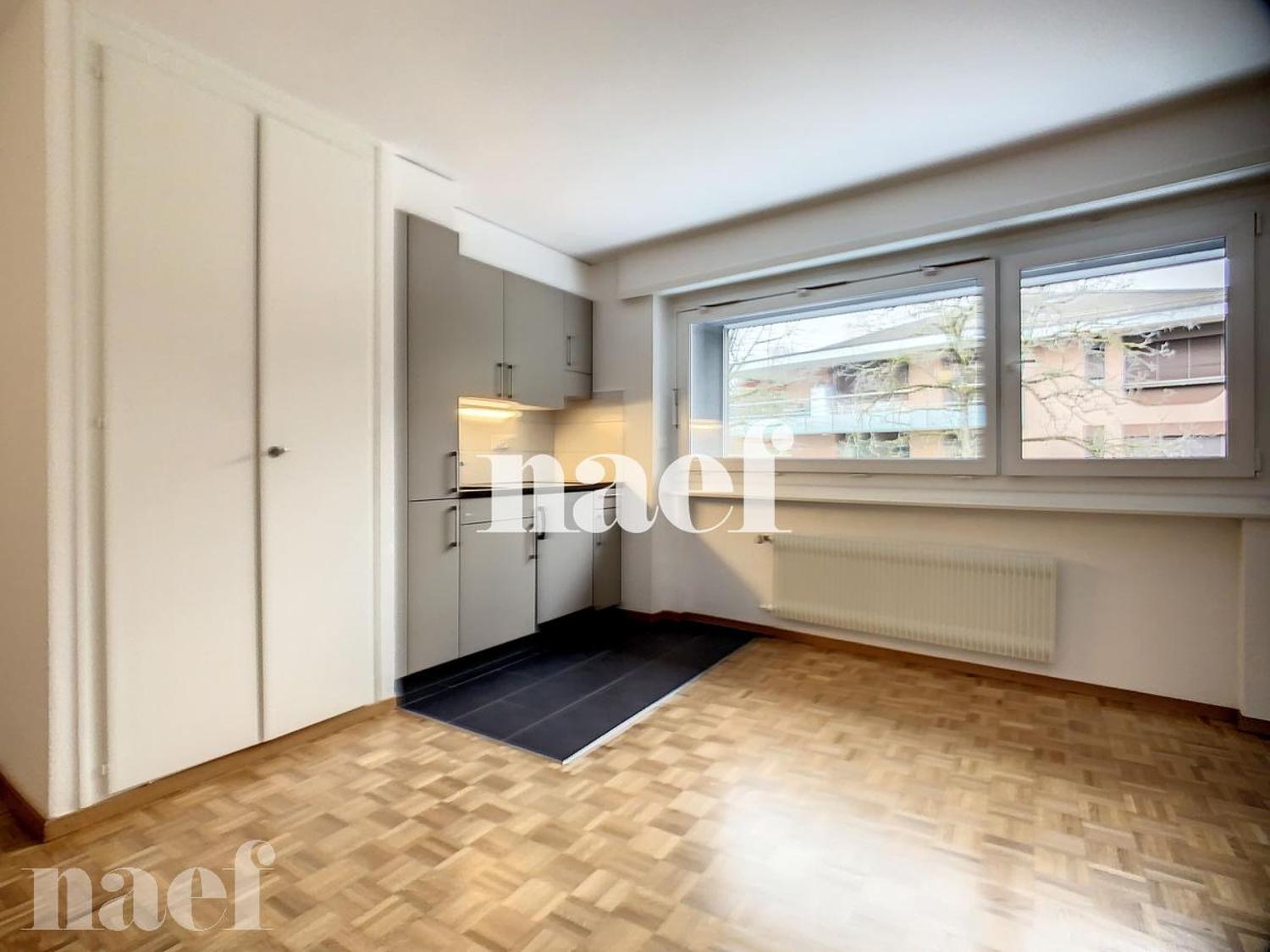 Studio au Rezdechaussée Supérieur avec..., Avenue de la Cressire 14