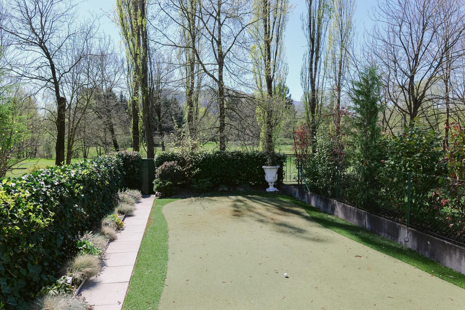 AFFITTASI TRIPLEX DI 3.5 LOCALI IN ZONA GOLF A MAGLIASO