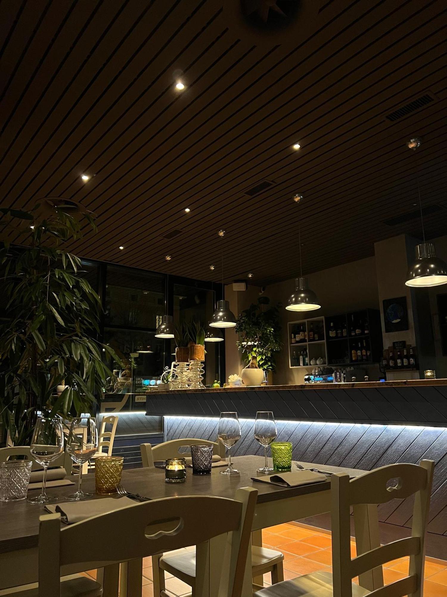 ristorante-in-affitto-viale-stefano-fr-viale-stefano-franscini-40