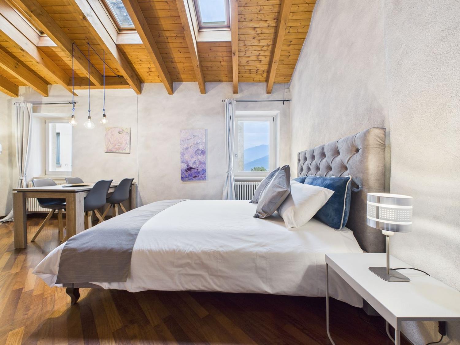 Maisonette arredata di 1½ locali con vista sul lago a Morcote