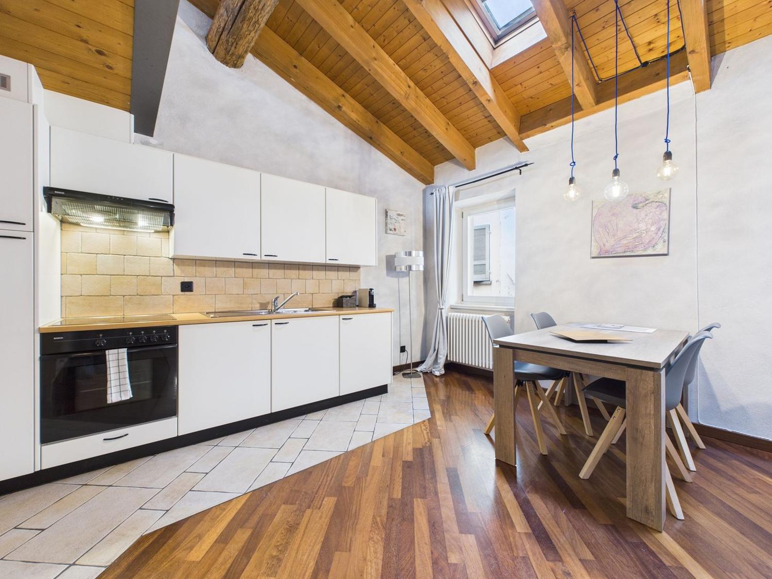 Maisonette arredata di 1½ locali con vista sul lago a Morcote