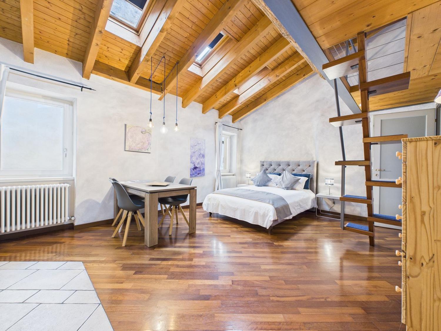 Maisonette arredata di 1½ locali con vista sul lago a Morcote