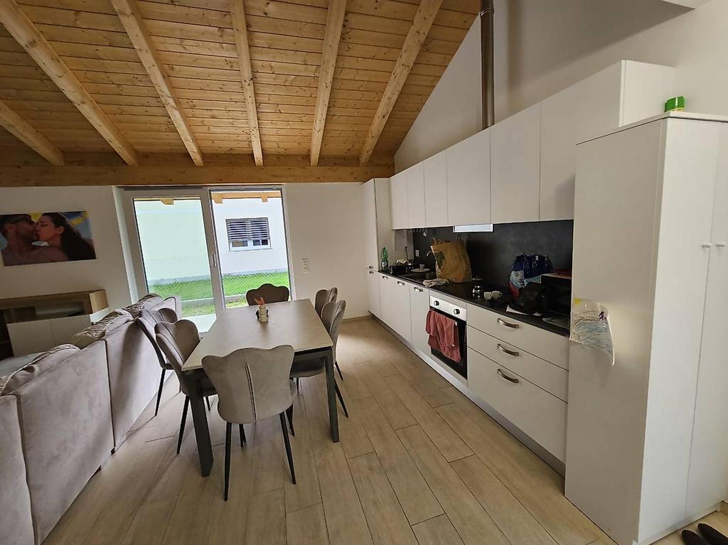 Affittasi moderna villetta con giardino