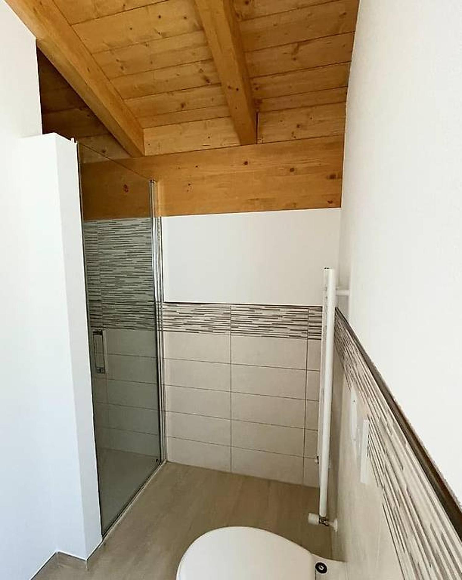 Affittasi moderna villetta con giardino