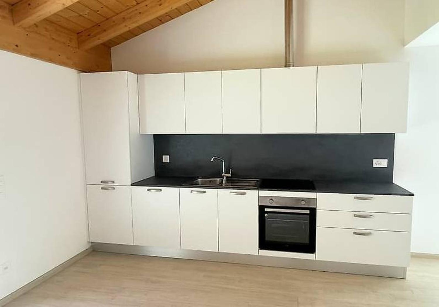 Affittasi moderna villetta con giardino