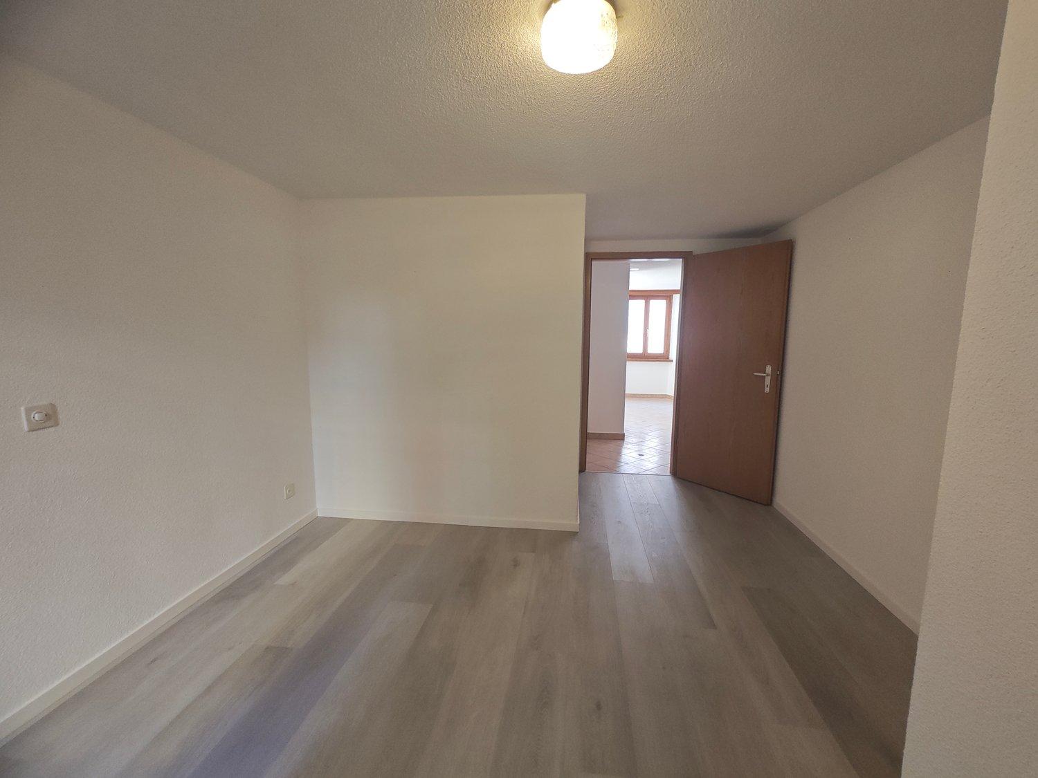 AIROLO – Affittasi appartamento 2.5 locali in zona centrale