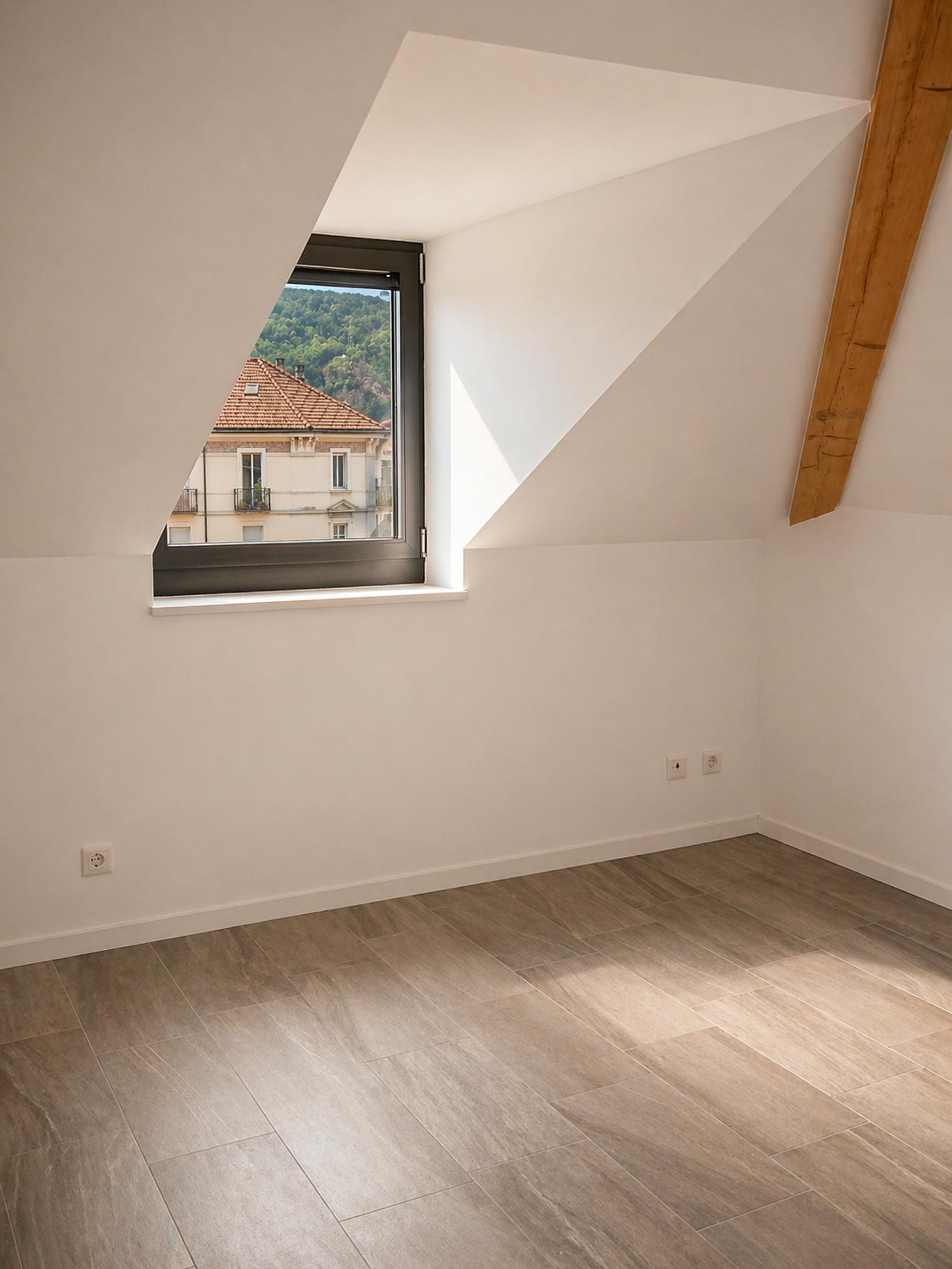 ATTICO MANSARDATO 3.5 LOCALI CON COMFORT MODERNI |BELLINZONA