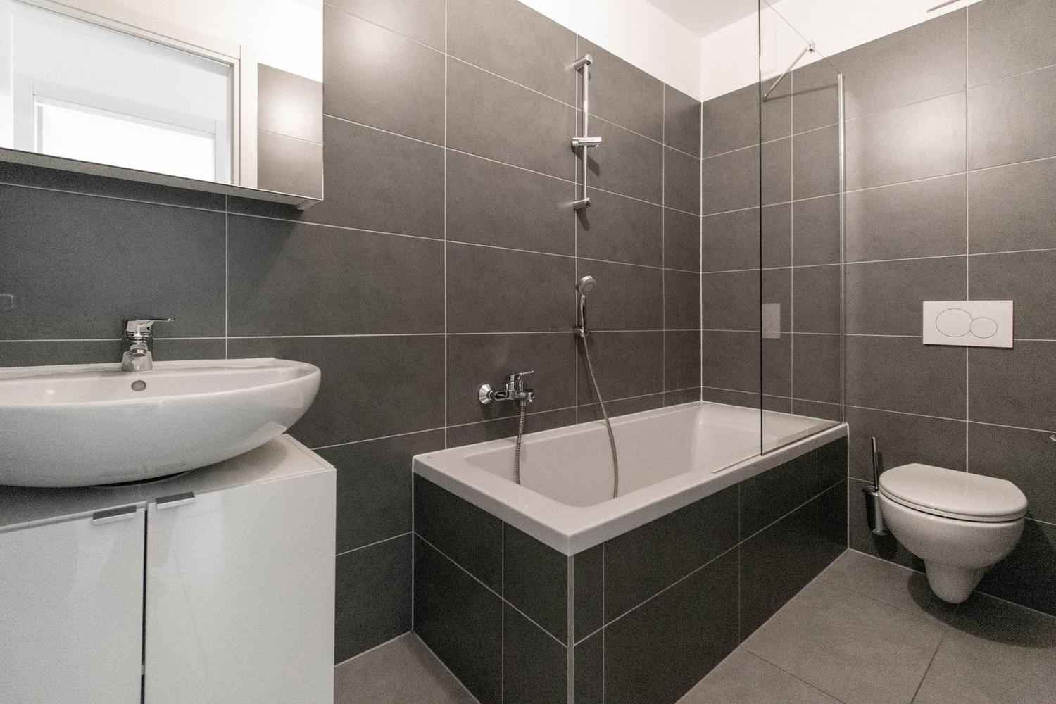 MODERNO 4.5 LOCALI A LUMINO