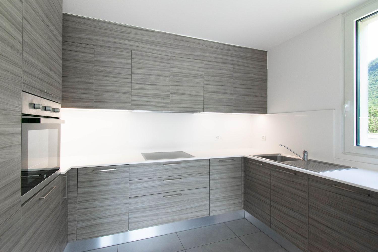 MODERNO 4.5 LOCALI A LUMINO