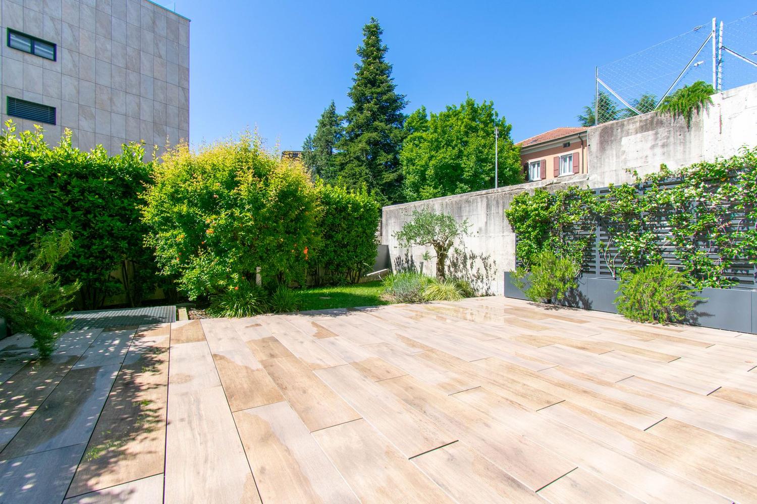 MODERNO 2.5 LOCALI CON GIARDINO A MASSAGNO