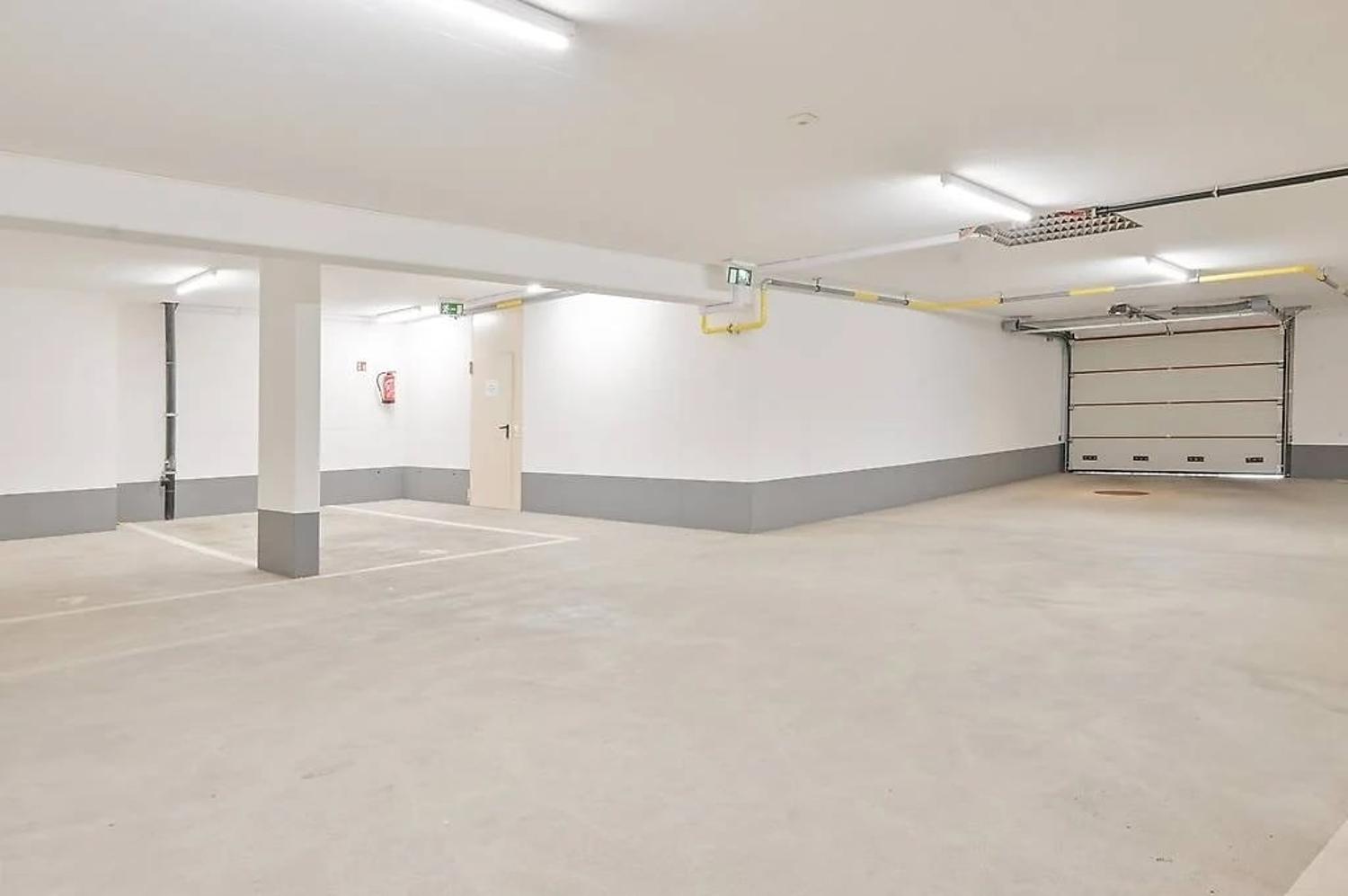 Canobbio Indipendente 2.5 loc. con Giardino Pigione CHF 1250 Spese 180 |