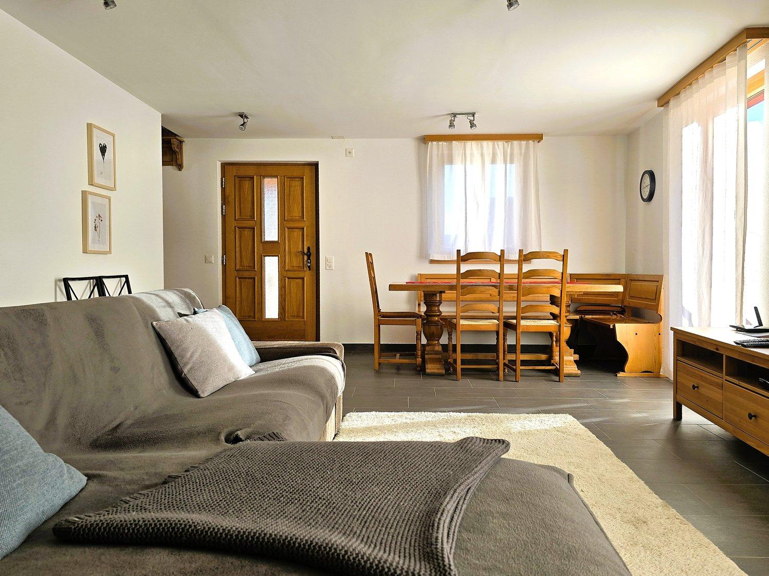 Schönes Ferienhaus mit herrlicher Aussicht und Garten