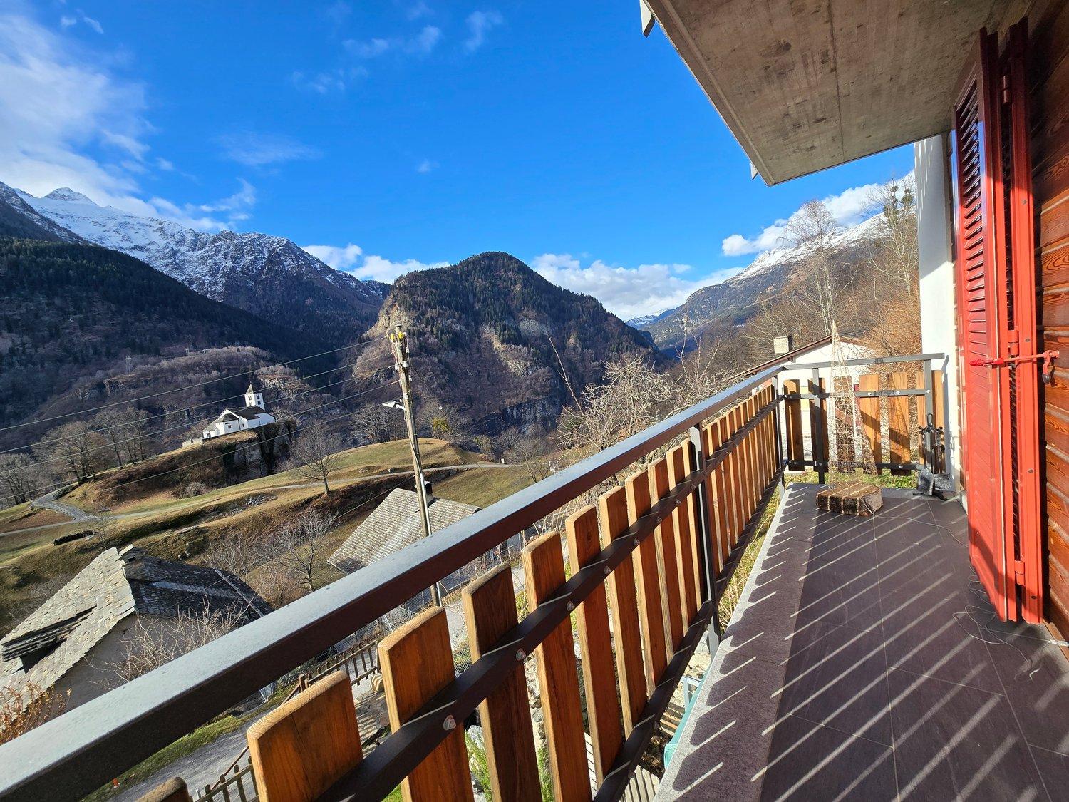 Schönes Ferienhaus mit herrlicher Aussicht und Garten