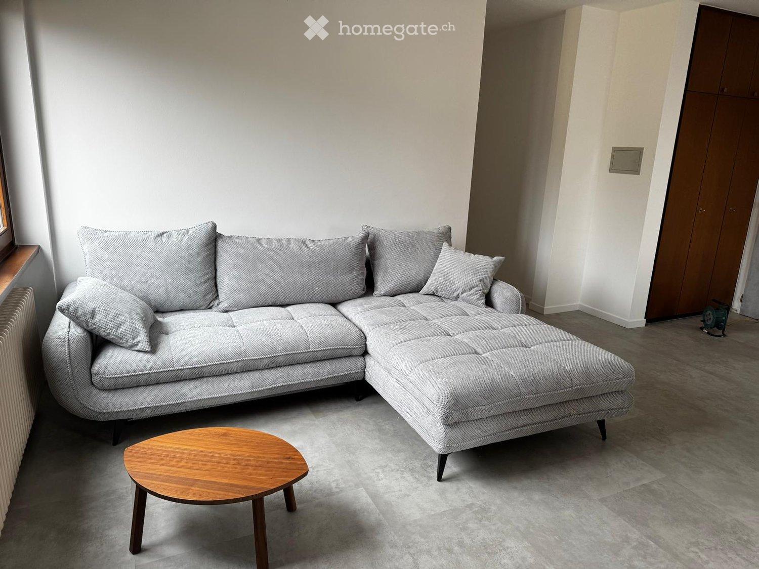 Appartamento arredato di 3.5 locali con balcone e vista a Mendrisio