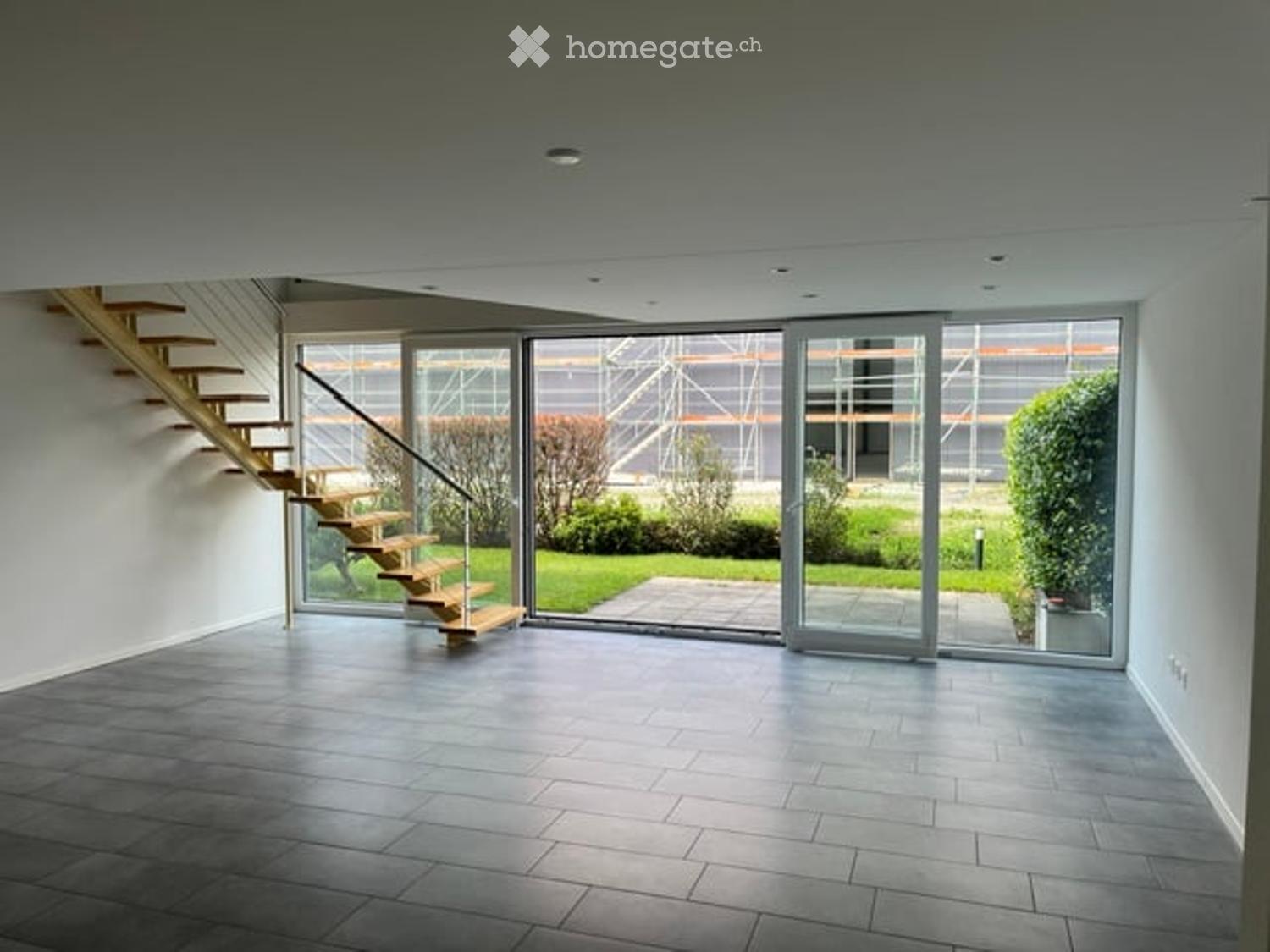 Luminoso Appartamento Duplex di 4.5 locali a S. Antonino – Disponibile Subito