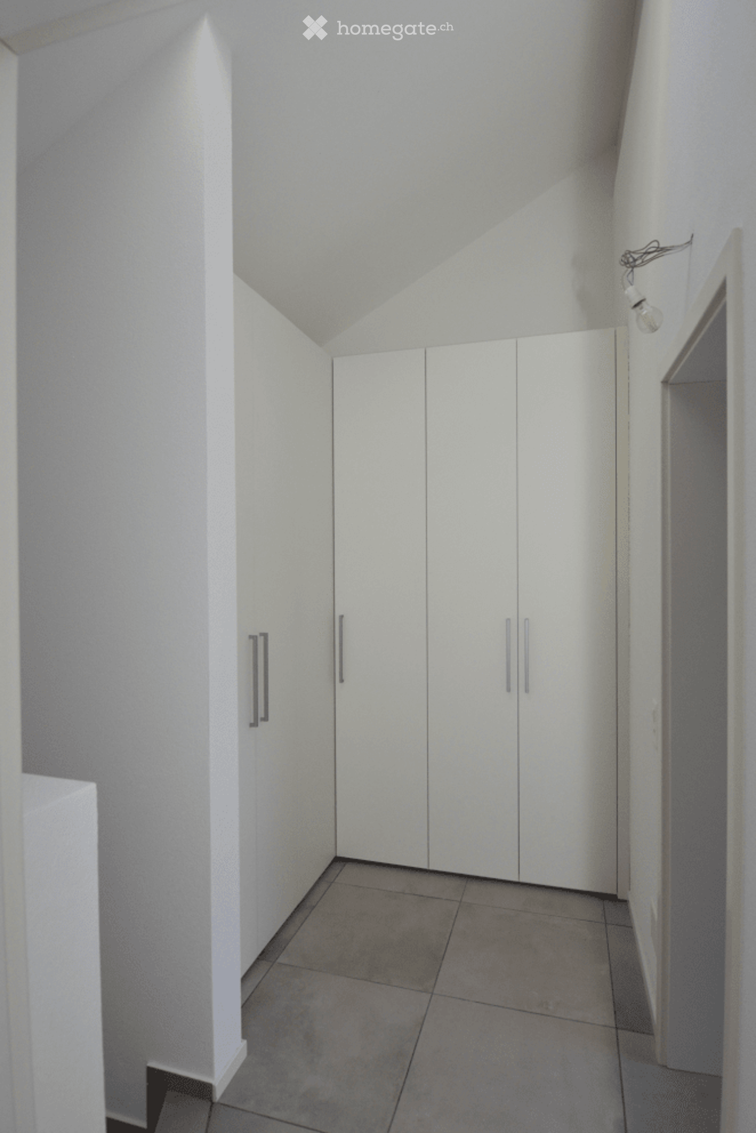 Moderno appartamento di 3,5 Locali su 3 piani con terrazzo – 1’420 CHF/ mese + spese
