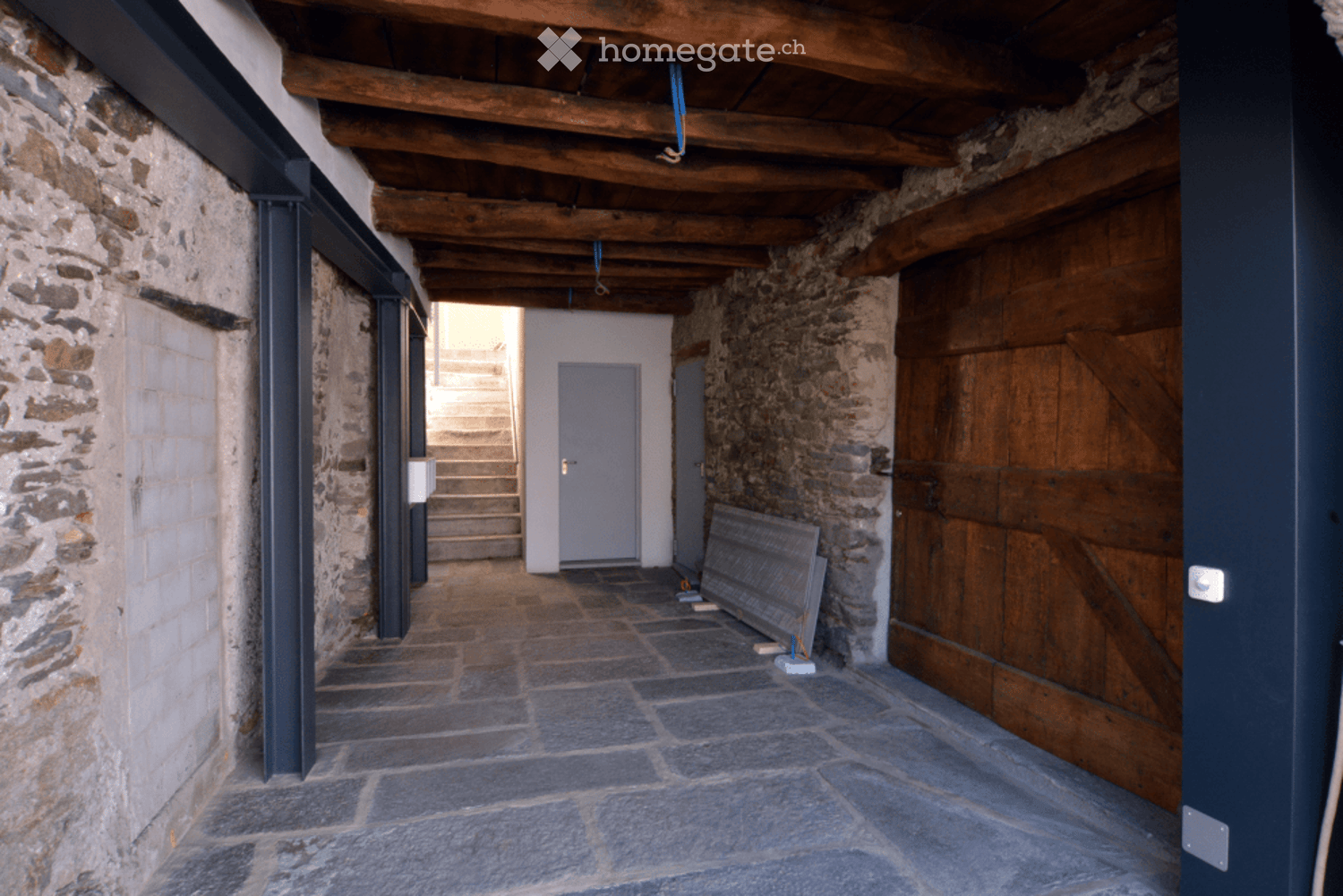 Moderno appartamento di 3,5 Locali su 3 piani con terrazzo – 1’420 CHF/ mese + spese