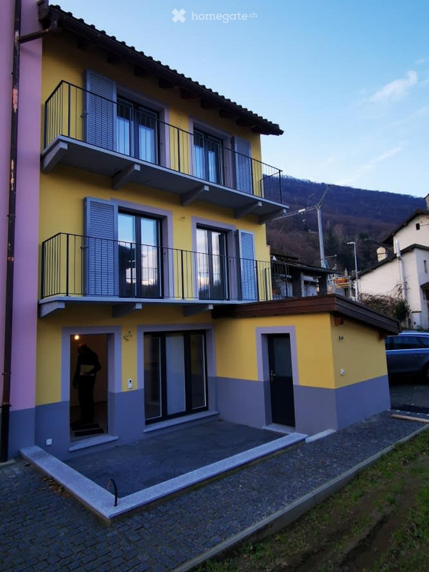Moderno appartamento di 3,5 Locali su 3 piani con terrazzo – 1’420 CHF/ mese + spese