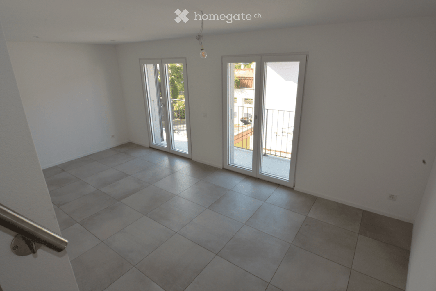 Moderno appartamento di 3,5 Locali su 3 piani con terrazzo – 1’420 CHF/ mese + spese